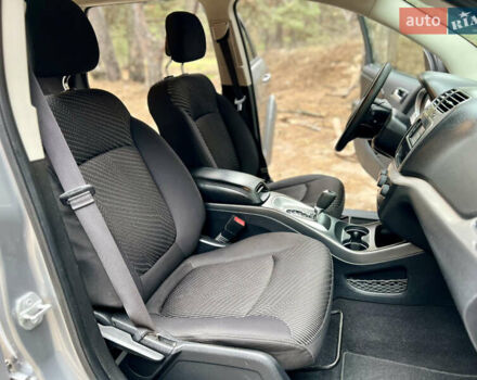 Сірий Додж Джорні, об'ємом двигуна 2.36 л та пробігом 251 тис. км за 10500 $, фото 20 на Automoto.ua