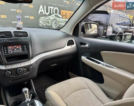 Серый Додж Джорни, объемом двигателя 2.36 л и пробегом 215 тыс. км за 8900 $, фото 14 на Automoto.ua