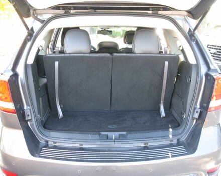 Серый Додж Джорни, объемом двигателя 3.6 л и пробегом 88 тыс. км за 8000 $, фото 14 на Automoto.ua