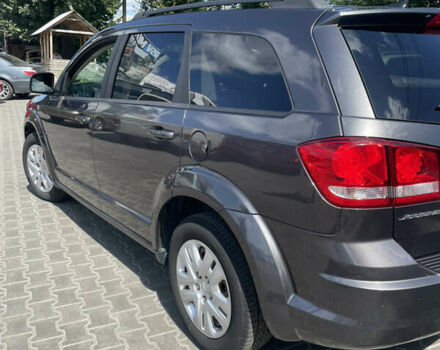 Серый Додж Джорни, объемом двигателя 2.36 л и пробегом 145 тыс. км за 10400 $, фото 2 на Automoto.ua