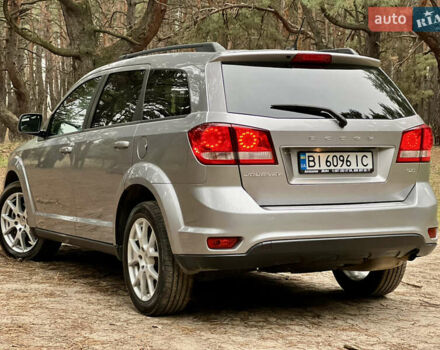 Сірий Додж Джорні, об'ємом двигуна 2.36 л та пробігом 251 тис. км за 10500 $, фото 2 на Automoto.ua