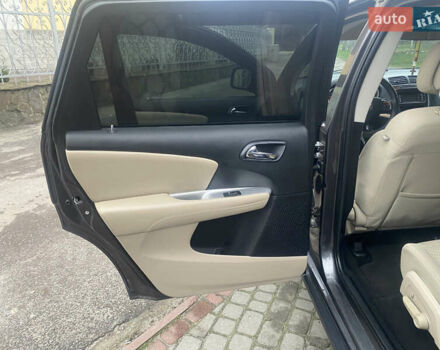 Серый Додж Джорни, объемом двигателя 2.36 л и пробегом 240 тыс. км за 9999 $, фото 7 на Automoto.ua