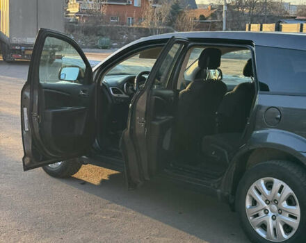 Серый Додж Джорни, объемом двигателя 2.36 л и пробегом 193 тыс. км за 10100 $, фото 3 на Automoto.ua