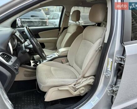 Серый Додж Джорни, объемом двигателя 2.36 л и пробегом 215 тыс. км за 8900 $, фото 9 на Automoto.ua