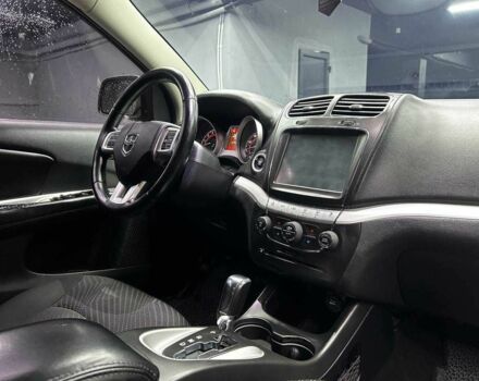 Серый Додж Джорни, объемом двигателя 2.4 л и пробегом 248 тыс. км за 10500 $, фото 6 на Automoto.ua