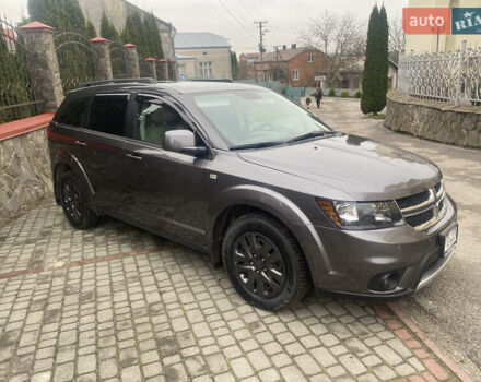 Серый Додж Джорни, объемом двигателя 2.36 л и пробегом 240 тыс. км за 9999 $, фото 2 на Automoto.ua