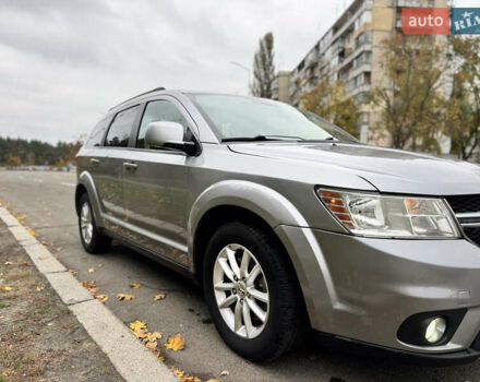 Сірий Додж Джорні, об'ємом двигуна 2.36 л та пробігом 198 тис. км за 9000 $, фото 3 на Automoto.ua