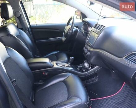 Серый Додж Джорни, объемом двигателя 3.6 л и пробегом 186 тыс. км за 12300 $, фото 5 на Automoto.ua