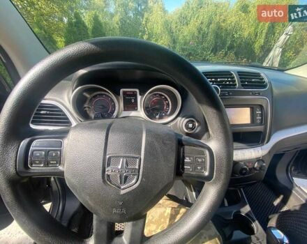 Сірий Додж Джорні, об'ємом двигуна 2.36 л та пробігом 135 тис. км за 10500 $, фото 6 на Automoto.ua