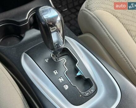 Серый Додж Джорни, объемом двигателя 2.36 л и пробегом 215 тыс. км за 8900 $, фото 19 на Automoto.ua