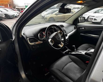 Серый Додж Джорни, объемом двигателя 2.36 л и пробегом 266 тыс. км за 9599 $, фото 2 на Automoto.ua