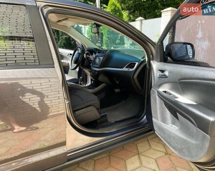 Сірий Додж Джорні, об'ємом двигуна 2.36 л та пробігом 248 тис. км за 9900 $, фото 9 на Automoto.ua