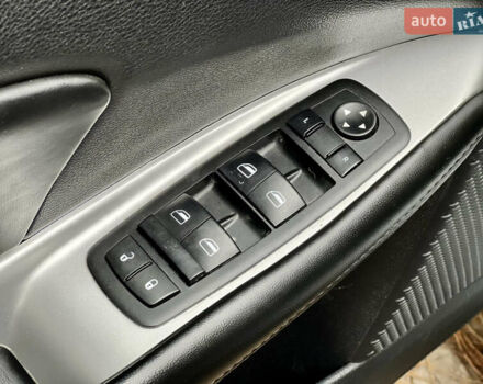 Сірий Додж Джорні, об'ємом двигуна 2.36 л та пробігом 251 тис. км за 10500 $, фото 16 на Automoto.ua