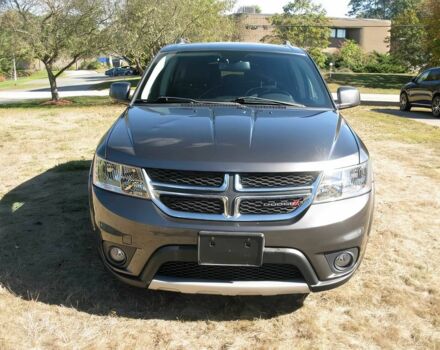 Серый Додж Джорни, объемом двигателя 3.6 л и пробегом 88 тыс. км за 8000 $, фото 1 на Automoto.ua