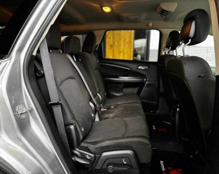 Серый Додж Джорни, объемом двигателя 2.36 л и пробегом 266 тыс. км за 9599 $, фото 6 на Automoto.ua