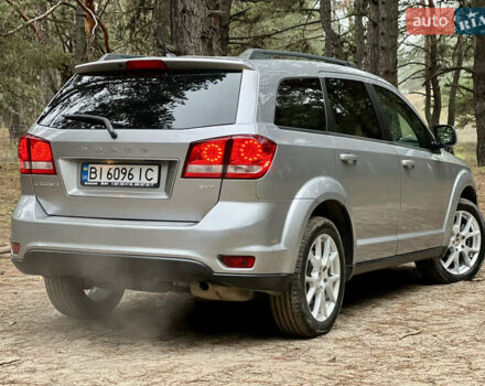 Сірий Додж Джорні, об'ємом двигуна 2.36 л та пробігом 251 тис. км за 10500 $, фото 3 на Automoto.ua