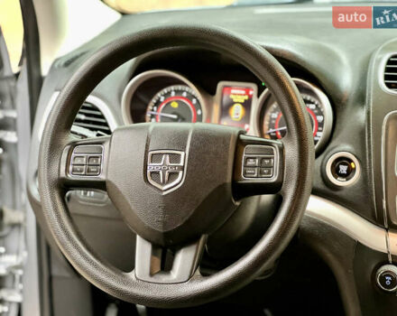 Сірий Додж Джорні, об'ємом двигуна 2.36 л та пробігом 251 тис. км за 10500 $, фото 22 на Automoto.ua