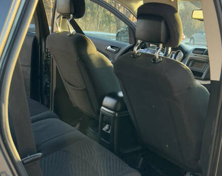 Серый Додж Джорни, объемом двигателя 2.36 л и пробегом 193 тыс. км за 10100 $, фото 8 на Automoto.ua