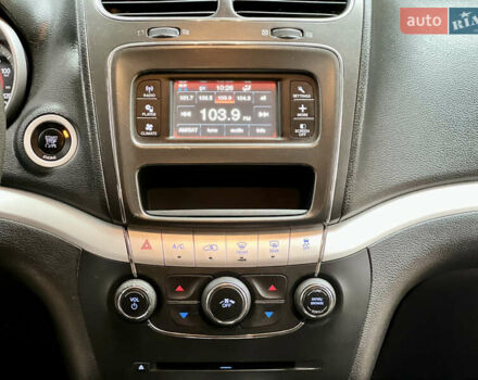 Сірий Додж Джорні, об'ємом двигуна 2.36 л та пробігом 251 тис. км за 10500 $, фото 19 на Automoto.ua