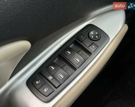 Серый Додж Джорни, объемом двигателя 2.36 л и пробегом 215 тыс. км за 8900 $, фото 22 на Automoto.ua