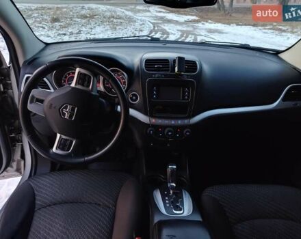 Сірий Додж Джорні, об'ємом двигуна 2.36 л та пробігом 190 тис. км за 10500 $, фото 2 на Automoto.ua