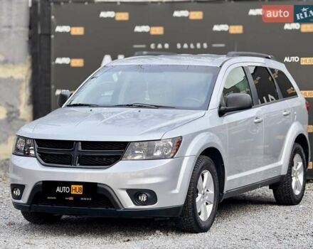 Серый Додж Джорни, объемом двигателя 2.36 л и пробегом 215 тыс. км за 8900 $, фото 4 на Automoto.ua