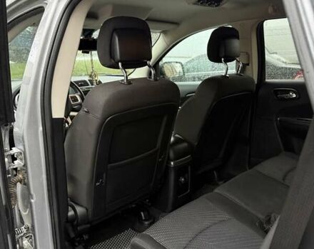 Сірий Додж Джорні, об'ємом двигуна 2.36 л та пробігом 266 тис. км за 10000 $, фото 9 на Automoto.ua