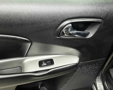 Серый Додж Джорни, объемом двигателя 2.4 л и пробегом 248 тыс. км за 10500 $, фото 19 на Automoto.ua