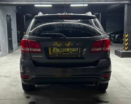 Серый Додж Джорни, объемом двигателя 2.4 л и пробегом 248 тыс. км за 10500 $, фото 4 на Automoto.ua