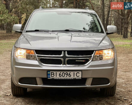Сірий Додж Джорні, об'ємом двигуна 2.36 л та пробігом 251 тис. км за 10500 $, фото 4 на Automoto.ua