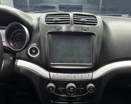 Серый Додж Джорни, объемом двигателя 2.4 л и пробегом 248 тыс. км за 10500 $, фото 12 на Automoto.ua