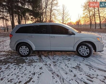 Сірий Додж Джорні, об'ємом двигуна 2.36 л та пробігом 190 тис. км за 10500 $, фото 6 на Automoto.ua