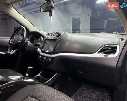 Сірий Додж Джорні, об'ємом двигуна 2.36 л та пробігом 248 тис. км за 10500 $, фото 7 на Automoto.ua