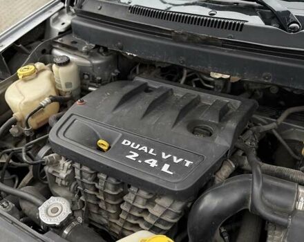 Сірий Додж Джорні, об'ємом двигуна 2.36 л та пробігом 266 тис. км за 10000 $, фото 14 на Automoto.ua