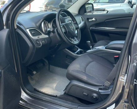 Серый Додж Джорни, объемом двигателя 2.36 л и пробегом 145 тыс. км за 10400 $, фото 6 на Automoto.ua