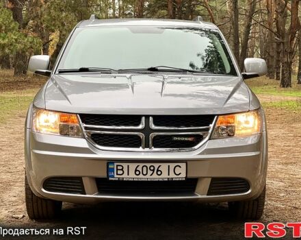 Серый Додж Джорни, объемом двигателя 2.4 л и пробегом 250 тыс. км за 10500 $, фото 4 на Automoto.ua
