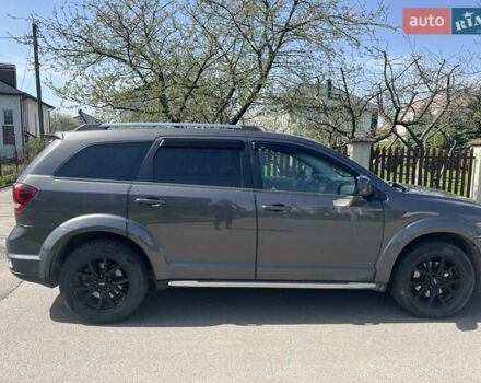 Серый Додж Джорни, объемом двигателя 3.6 л и пробегом 145 тыс. км за 13300 $, фото 4 на Automoto.ua