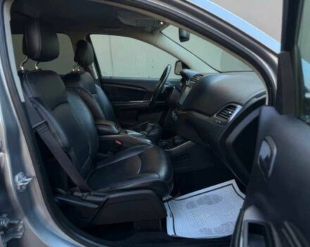 Серый Додж Джорни, объемом двигателя 3.6 л и пробегом 70 тыс. км за 2000 $, фото 9 на Automoto.ua