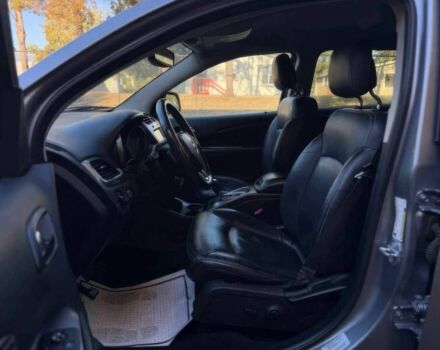 Серый Додж Джорни, объемом двигателя 3.6 л и пробегом 70 тыс. км за 2000 $, фото 10 на Automoto.ua