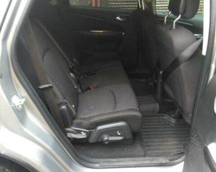 Серый Додж Джорни, объемом двигателя 2.4 л и пробегом 143 тыс. км за 11200 $, фото 5 на Automoto.ua