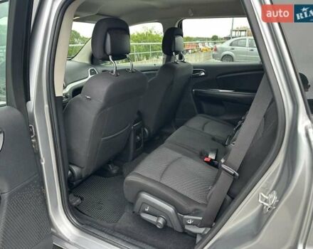 Серый Додж Джорни, объемом двигателя 2.36 л и пробегом 144 тыс. км за 9700 $, фото 6 на Automoto.ua