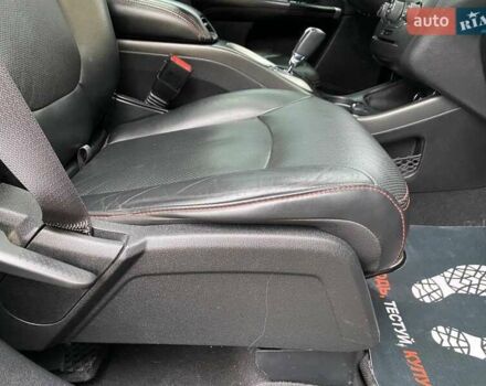 Серый Додж Джорни, объемом двигателя 3.6 л и пробегом 130 тыс. км за 12900 $, фото 28 на Automoto.ua