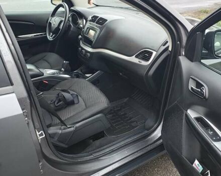 Серый Додж Джорни, объемом двигателя 2.36 л и пробегом 134 тыс. км за 10600 $, фото 9 на Automoto.ua