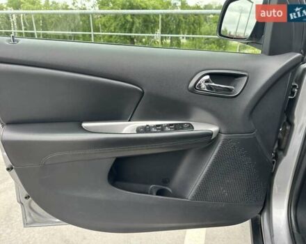 Серый Додж Джорни, объемом двигателя 2.36 л и пробегом 144 тыс. км за 9700 $, фото 15 на Automoto.ua