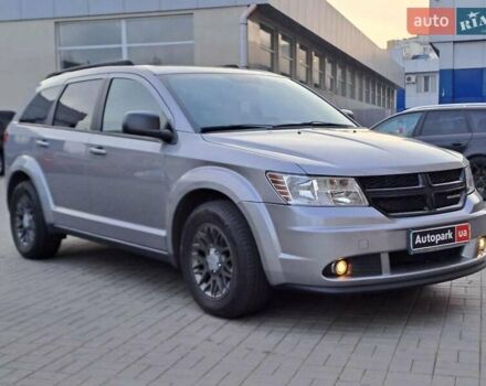 Серый Додж Джорни, объемом двигателя 2.4 л и пробегом 118 тыс. км за 11940 $, фото 2 на Automoto.ua