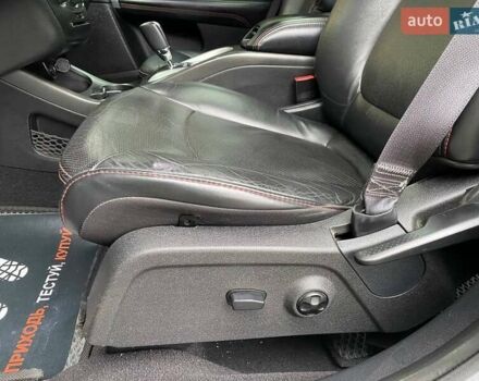 Серый Додж Джорни, объемом двигателя 3.6 л и пробегом 130 тыс. км за 12900 $, фото 12 на Automoto.ua