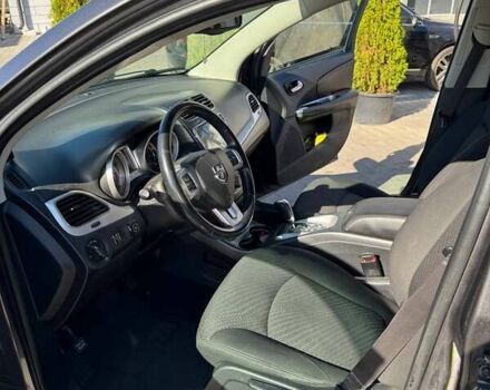 Серый Додж Джорни, объемом двигателя 2.36 л и пробегом 200 тыс. км за 13000 $, фото 16 на Automoto.ua