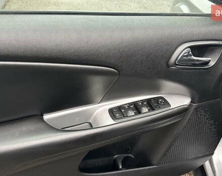 Сірий Додж Джорні, об'ємом двигуна 3.61 л та пробігом 190 тис. км за 9950 $, фото 26 на Automoto.ua