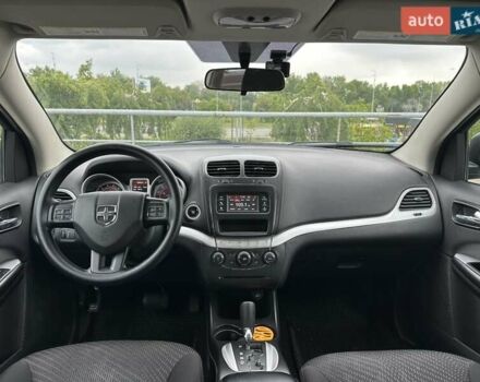 Серый Додж Джорни, объемом двигателя 2.36 л и пробегом 144 тыс. км за 9700 $, фото 12 на Automoto.ua