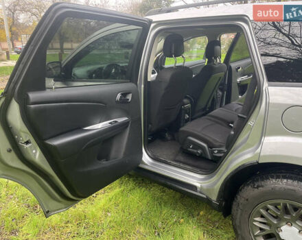 Серый Додж Джорни, объемом двигателя 2.36 л и пробегом 118 тыс. км за 11500 $, фото 13 на Automoto.ua